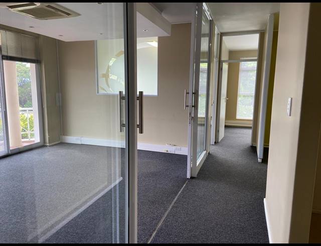 126M² OFFICE TO LET IN WESTLAKE